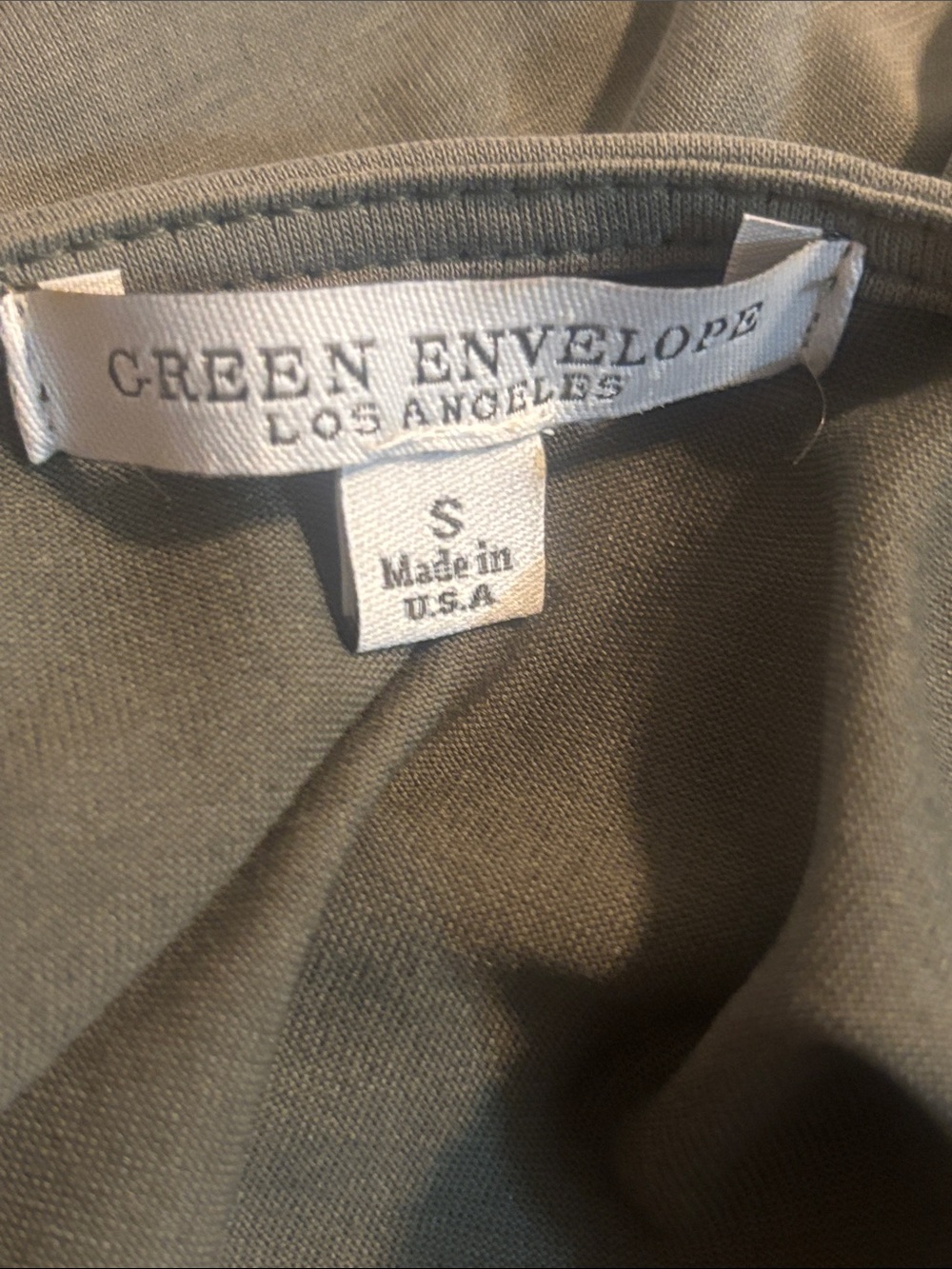 Green Envelope Olive/Army Green Sleeveless V-Neck Blouse With Zipper - Picture 2 of 9
